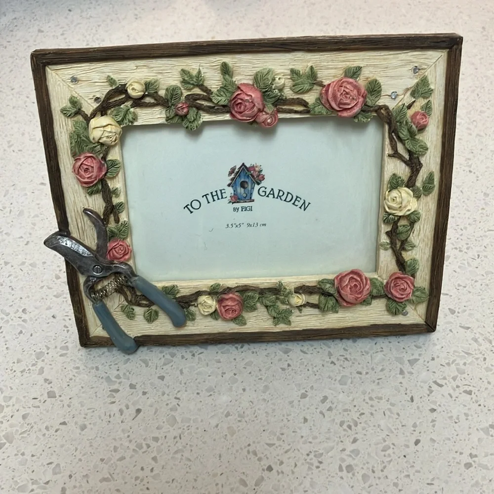 Resin Cottage Floral Ornate Rose Garden‎ Frame NEW FIGI GRAPHICS SAN DIEGO